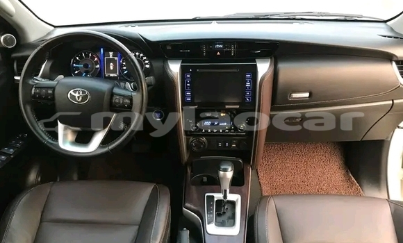ຊື້ ໃຊ້ແລ້ວ Toyota Fortuner White ລົດ ໃນ Vientiane ໃນ Vientiane Province ຊື້ ໃຊ້ແລ້ວ Toyota Fortuner White ລົດ ໃນ Vientiane ໃນ Vientiane Province