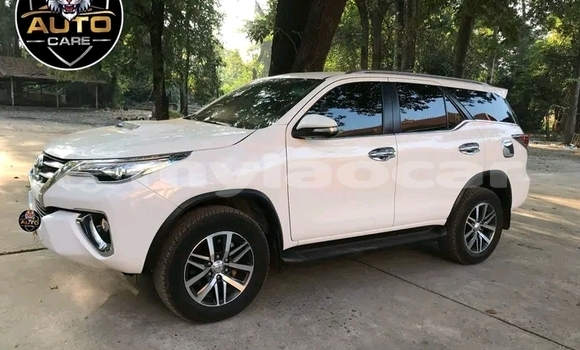 ຊື້ ໃຊ້ແລ້ວ Toyota Fortuner White ລົດ ໃນ Vientiane ໃນ Vientiane Province ຊື້ ໃຊ້ແລ້ວ Toyota Fortuner White ລົດ ໃນ Vientiane ໃນ Vientiane Province