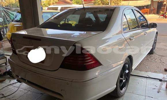 Buy Used Mercedes-Benz C-klasse White Car in Vientiane in Vientiane Province Buy Used Mercedes-Benz C-klasse White Car in Vientiane in Vientiane Province