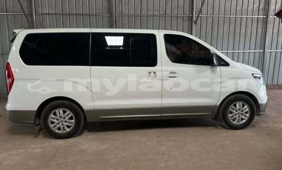 ຊື້ ໃຊ້ແລ້ວ Hyundai H1 Other ລົດ ໃນ Vientiane ໃນ Vientiane Province ຊື້ ໃຊ້ແລ້ວ Hyundai H1 Other ລົດ ໃນ Vientiane ໃນ Vientiane Province