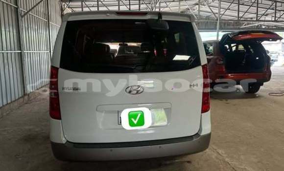ຊື້ ໃຊ້ແລ້ວ Hyundai H1 Other ລົດ ໃນ Vientiane ໃນ Vientiane Province ຊື້ ໃຊ້ແລ້ວ Hyundai H1 Other ລົດ ໃນ Vientiane ໃນ Vientiane Province