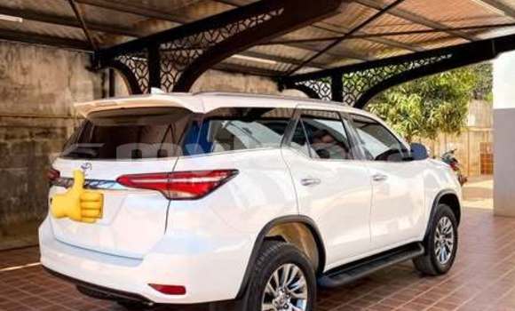 Acheter Occasion Voiture Toyota Fortuner Autre à Vientiane, Vientiane Province Acheter Occasion Voiture Toyota Fortuner Autre à Vientiane, Vientiane Province
