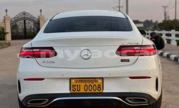 Acheter Occasion Voiture Mercedes-Benz E200 Autre à Vientiane, Vientiane Province Acheter Occasion Voiture Mercedes-Benz E200 Autre à Vientiane, Vientiane Province