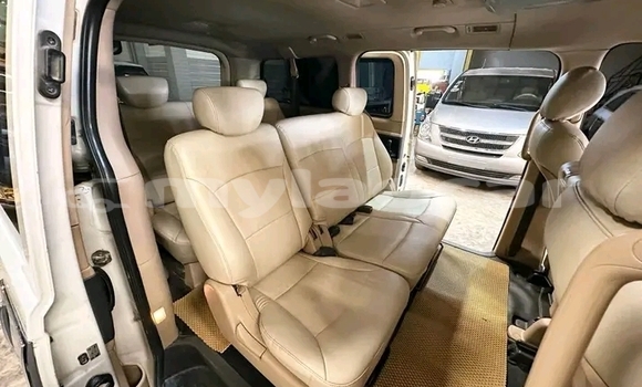 Acheter Occasion Voiture Hyundai H1 Blanc à Vientiane, Vientiane Province