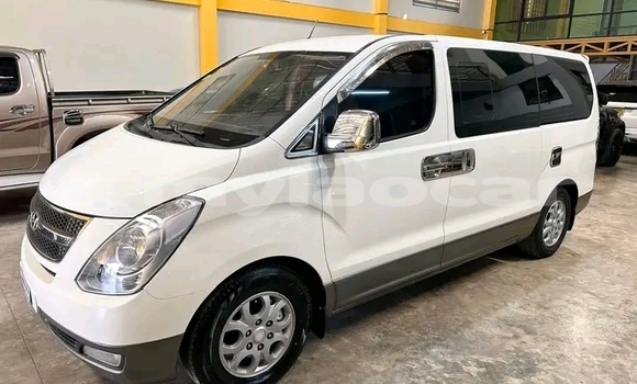 ຊື້ ໃຊ້ແລ້ວ Hyundai H1 White ລົດ ໃນ Vientiane ໃນ Vientiane Province ຊື້ ໃຊ້ແລ້ວ Hyundai H1 White ລົດ ໃນ Vientiane ໃນ Vientiane Province