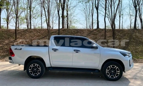 ຊື້ ໃຊ້ແລ້ວ Toyota Hiluxe Revo White ລົດ ໃນ Vientiane ໃນ Vientiane Province ຊື້ ໃຊ້ແລ້ວ Toyota Hiluxe Revo White ລົດ ໃນ Vientiane ໃນ Vientiane Province