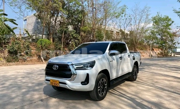ຊື້ ໃຊ້ແລ້ວ Toyota Hiluxe Revo White ລົດ ໃນ Vientiane ໃນ Vientiane Province ຊື້ ໃຊ້ແລ້ວ Toyota Hiluxe Revo White ລົດ ໃນ Vientiane ໃນ Vientiane Province