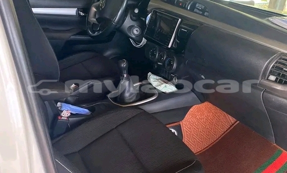 ຊື້ ໃຊ້ແລ້ວ Toyota Hiluxe Revo White ລົດ ໃນ Vientiane ໃນ Vientiane Province ຊື້ ໃຊ້ແລ້ວ Toyota Hiluxe Revo White ລົດ ໃນ Vientiane ໃນ Vientiane Province