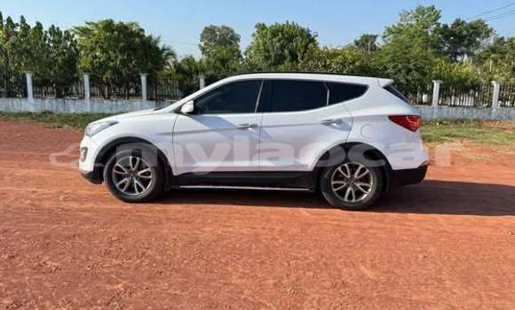 Buy Used Santana PS-10 Other Car in Vientiane in Vientiane Province Buy Used Santana PS-10 Other Car in Vientiane in Vientiane Province