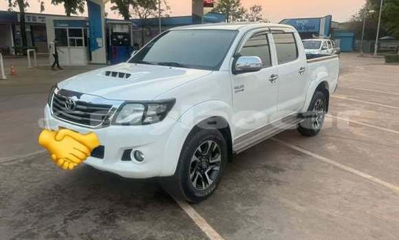 Buy Used Toyota Alphard Black Car in Vientiane in Vientiane Province Buy Used Toyota Alphard Black Car in Vientiane in Vientiane Province