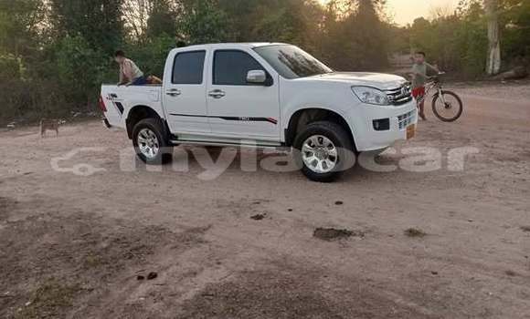 Buy Used Toyota Land Cruiser Other Car in Vientiane in Vientiane Province Buy Used Toyota Land Cruiser Other Car in Vientiane in Vientiane Province