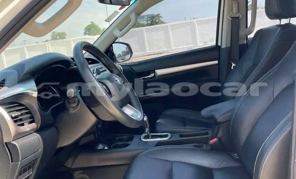 Buy Used Toyota Hilux White Car in Luang Namtha in Luang Namtha Province Buy Used Toyota Hilux White Car in Luang Namtha in Luang Namtha Province