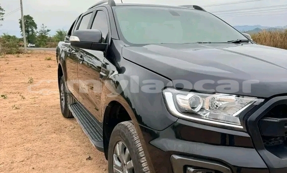 Buy Used Toyota Hilux Black Car in Vientiane in Vientiane Province Buy Used Toyota Hilux Black Car in Vientiane in Vientiane Province