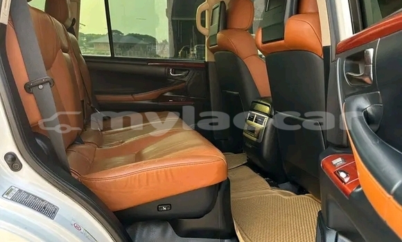 Buy Used Toyota Fortuner White Car in Luang Namtha in Luang Namtha Province Buy Used Toyota Fortuner White Car in Luang Namtha in Luang Namtha Province