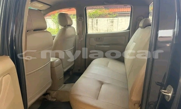Buy Used Toyota Hilux Black Car in Luang Namtha in Luang Namtha Province Buy Used Toyota Hilux Black Car in Luang Namtha in Luang Namtha Province