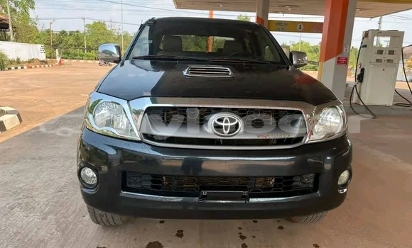 Buy Used Toyota Hilux Black Car in Luang Namtha in Luang Namtha Province Buy Used Toyota Hilux Black Car in Luang Namtha in Luang Namtha Province