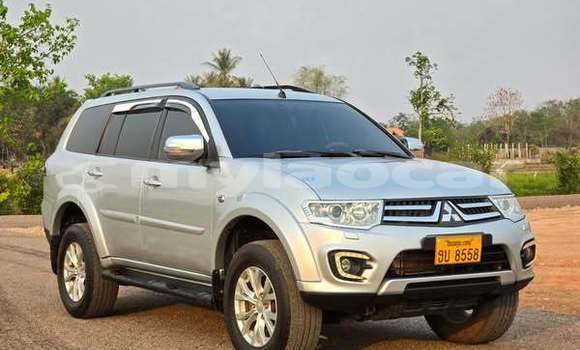 Buy Used Mitsubishi Pajero iO Other Car in Vientiane in Vientiane Province Buy Used Mitsubishi Pajero iO Other Car in Vientiane in Vientiane Province