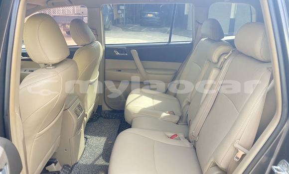 ຊື້ ໃຊ້ແລ້ວ Toyota Highlander Black ລົດ ໃນ Luang Prabang ໃນ Louangphabang Province ຊື້ ໃຊ້ແລ້ວ Toyota Highlander Black ລົດ ໃນ Luang Prabang ໃນ Louangphabang Province