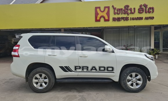ຊື້ ໃຊ້ແລ້ວ Toyota Land Cruiser Prado White ລົດ ໃນ Luang Prabang ໃນ Louangphabang Province ຊື້ ໃຊ້ແລ້ວ Toyota Land Cruiser Prado White ລົດ ໃນ Luang Prabang ໃນ Louangphabang Province