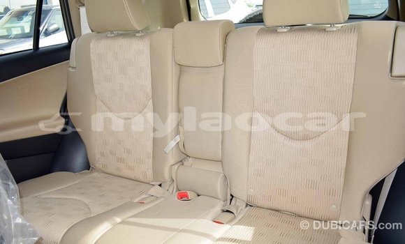 Buy Import Toyota HiAce Other Truck in Import - Dubai in Attapeu Province Buy Import Toyota HiAce Other Truck in Import - Dubai in Attapeu Province