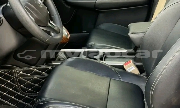 Buy Used Honda CR–V White Car in Thakek in Khammouan Province Buy Used Honda CR–V White Car in Thakek in Khammouan Province