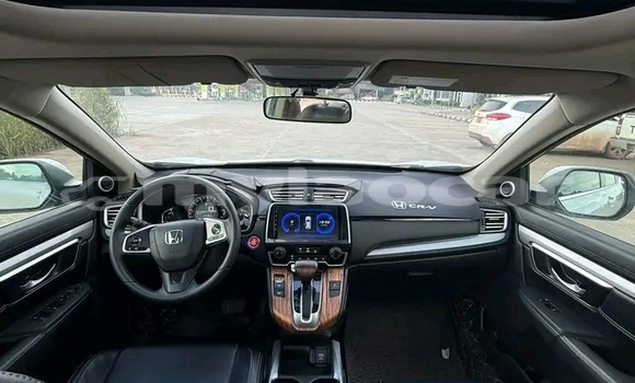 Buy Used Honda CR–V White Car in Thakek in Khammouan Province Buy Used Honda CR–V White Car in Thakek in Khammouan Province