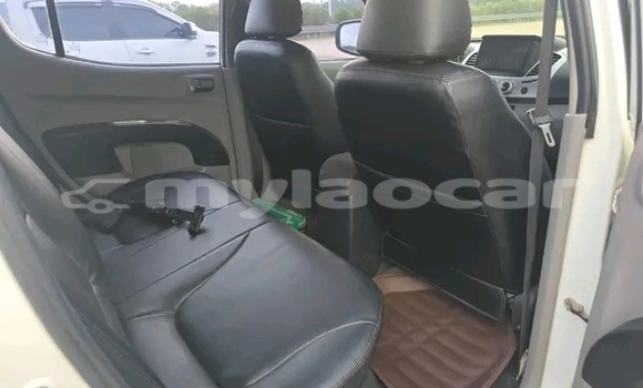 Buy Used Mitsubishi Triton White Car in Vientiane in Vientiane Province Buy Used Mitsubishi Triton White Car in Vientiane in Vientiane Province