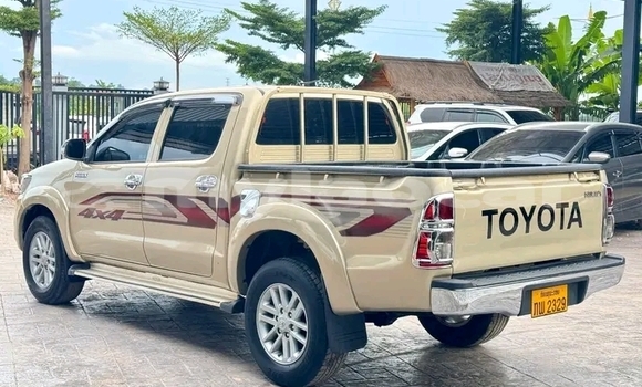 Buy Used Toyota Hilux Other Car in Thakhek in Khammouan Province Buy Used Toyota Hilux Other Car in Thakhek in Khammouan Province