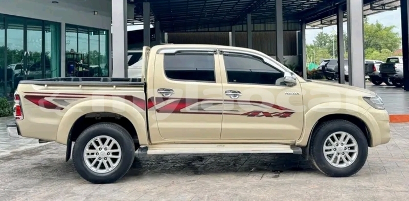 Big with watermark toyota hilux khammouan province thakhek 6521