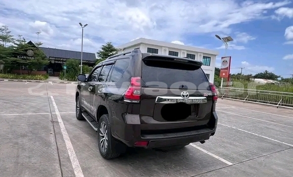 Buy Used Toyota Prado Black Car in Vientiane in Vientiane Province Buy Used Toyota Prado Black Car in Vientiane in Vientiane Province