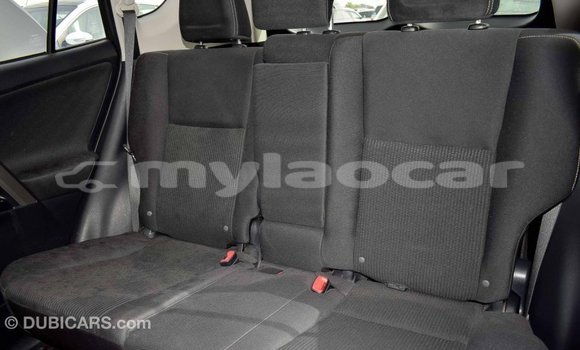 Buy Import Toyota HiAce Other Truck in Import - Dubai in Attapeu Province Buy Import Toyota HiAce Other Truck in Import - Dubai in Attapeu Province