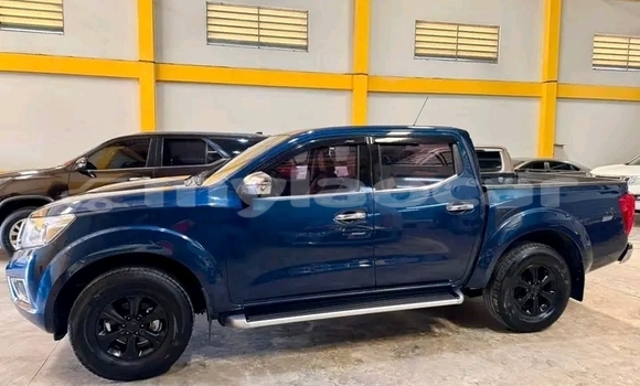Buy Used Nissan Navara Blue Car in Vientiane in Vientiane Province Buy Used Nissan Navara Blue Car in Vientiane in Vientiane Province