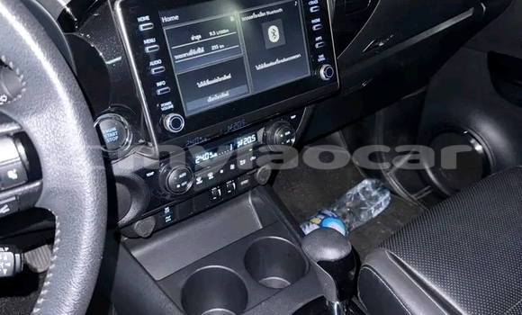 Acheter Occasion Voiture Toyota Hiluxe Revo Noir à Luang Namtha, Luang Namtha Province Acheter Occasion Voiture Toyota Hiluxe Revo Noir à Luang Namtha, Luang Namtha Province