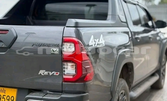 Acheter Occasion Voiture Toyota Hiluxe Revo Noir à Luang Namtha, Luang Namtha Province Acheter Occasion Voiture Toyota Hiluxe Revo Noir à Luang Namtha, Luang Namtha Province