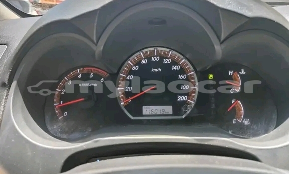 Buy Used Toyota Hilux White Car in Vientiane in Vientiane Province