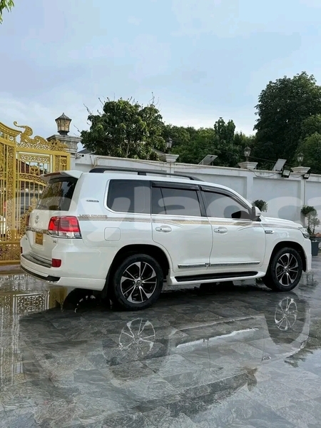 Big with watermark toyota land cruiser vientiane province vientiane 6538