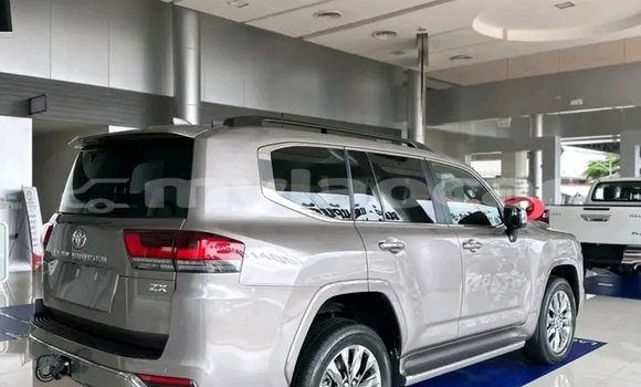 Buy Used Toyota Land Cruiser Other Car in Vientiane in Vientiane Province Buy Used Toyota Land Cruiser Other Car in Vientiane in Vientiane Province