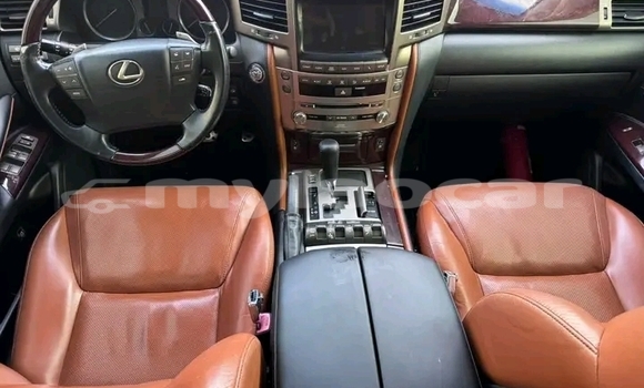 Buy Used Lexus LX 570 White Car in Vientiane in Vientiane Province Buy Used Lexus LX 570 White Car in Vientiane in Vientiane Province