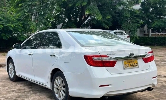Buy Used Toyota Camry White Car in Thakhek in Khammouan Province Buy Used Toyota Camry White Car in Thakhek in Khammouan Province