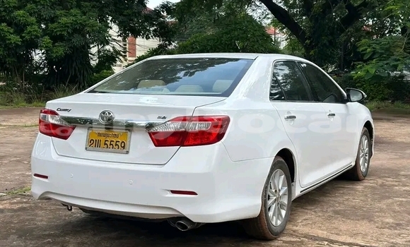 Buy Used Toyota Camry White Car in Thakhek in Khammouan Province Buy Used Toyota Camry White Car in Thakhek in Khammouan Province