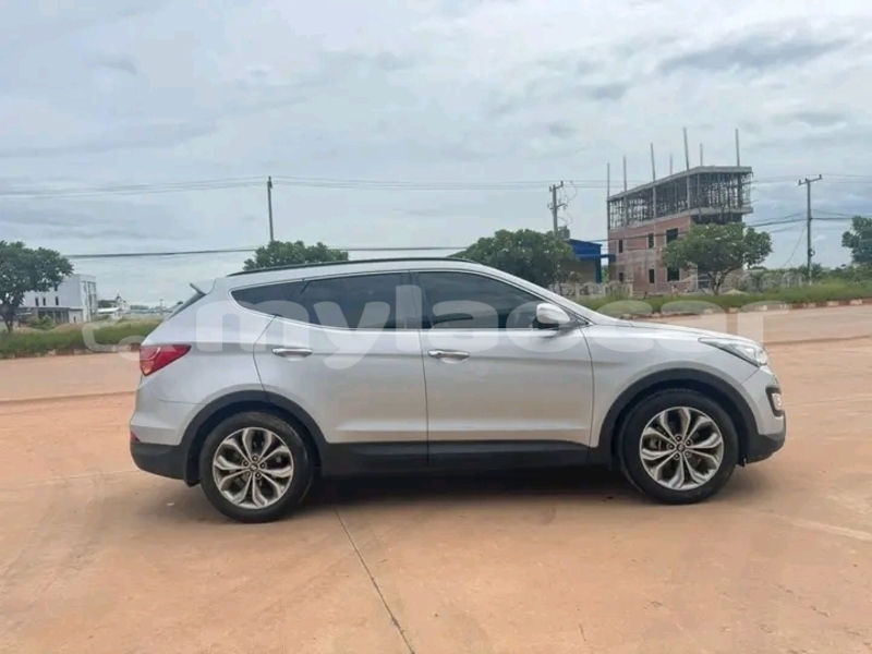 Big with watermark hyundai santa fe attapeu province import dubai 6549