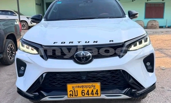Buy Used Toyota Fortuner White Car in Sekong in Xékong Province Buy Used Toyota Fortuner White Car in Sekong in Xékong Province