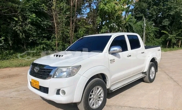 Buy Used Toyota Hilux White Car in Thakhek in Khammouan Province Buy Used Toyota Hilux White Car in Thakhek in Khammouan Province