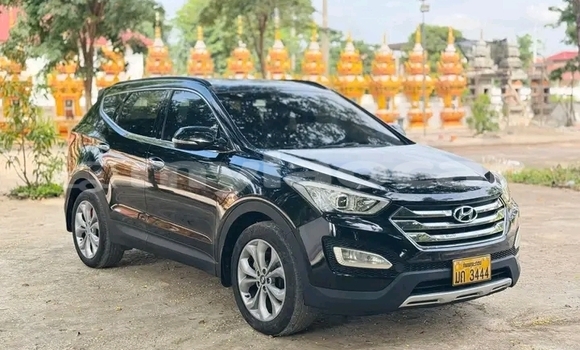 Buy Used Hyundai Santa Fe Black Car in Thakek in Khammouan Province Buy Used Hyundai Santa Fe Black Car in Thakek in Khammouan Province