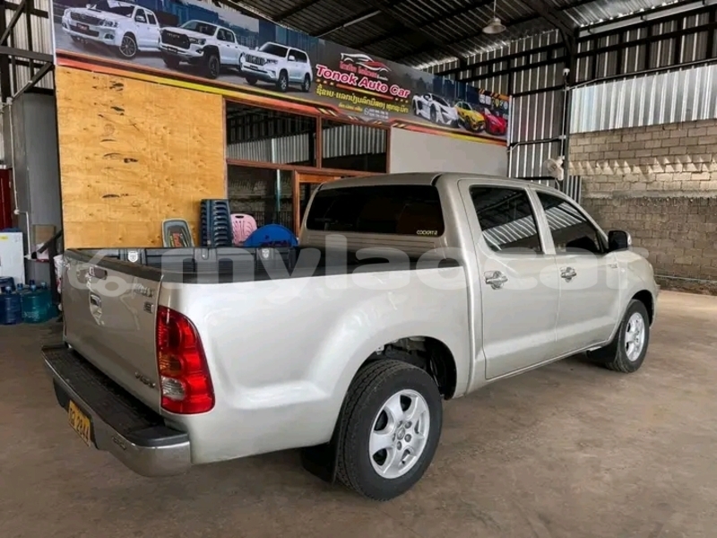 Big with watermark toyota hilux salavan province saravan 6562
