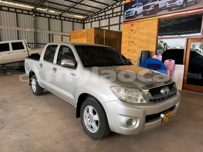 Big with watermark toyota hilux salavan province saravan 6562
