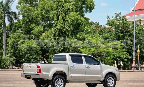 Buy Used Toyota Vigo Other Car in Thakek in Khammouan Province Buy Used Toyota Vigo Other Car in Thakek in Khammouan Province