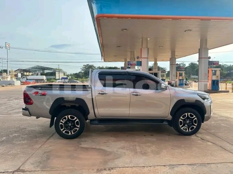 Big with watermark toyota hilux xaignabouli province sainyabuli 6565