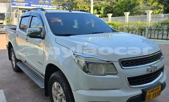 Buy Used Chevrolet Corolado White Car in Vientiane in Vientiane Province Buy Used Chevrolet Corolado White Car in Vientiane in Vientiane Province