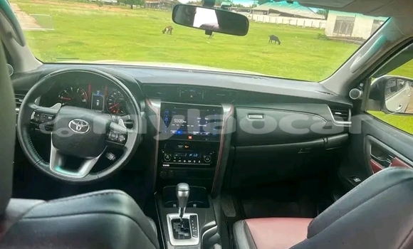 Buy Used Toyota Fortuner White Car in Import - Dubai in Attapeu Province Buy Used Toyota Fortuner White Car in Import - Dubai in Attapeu Province